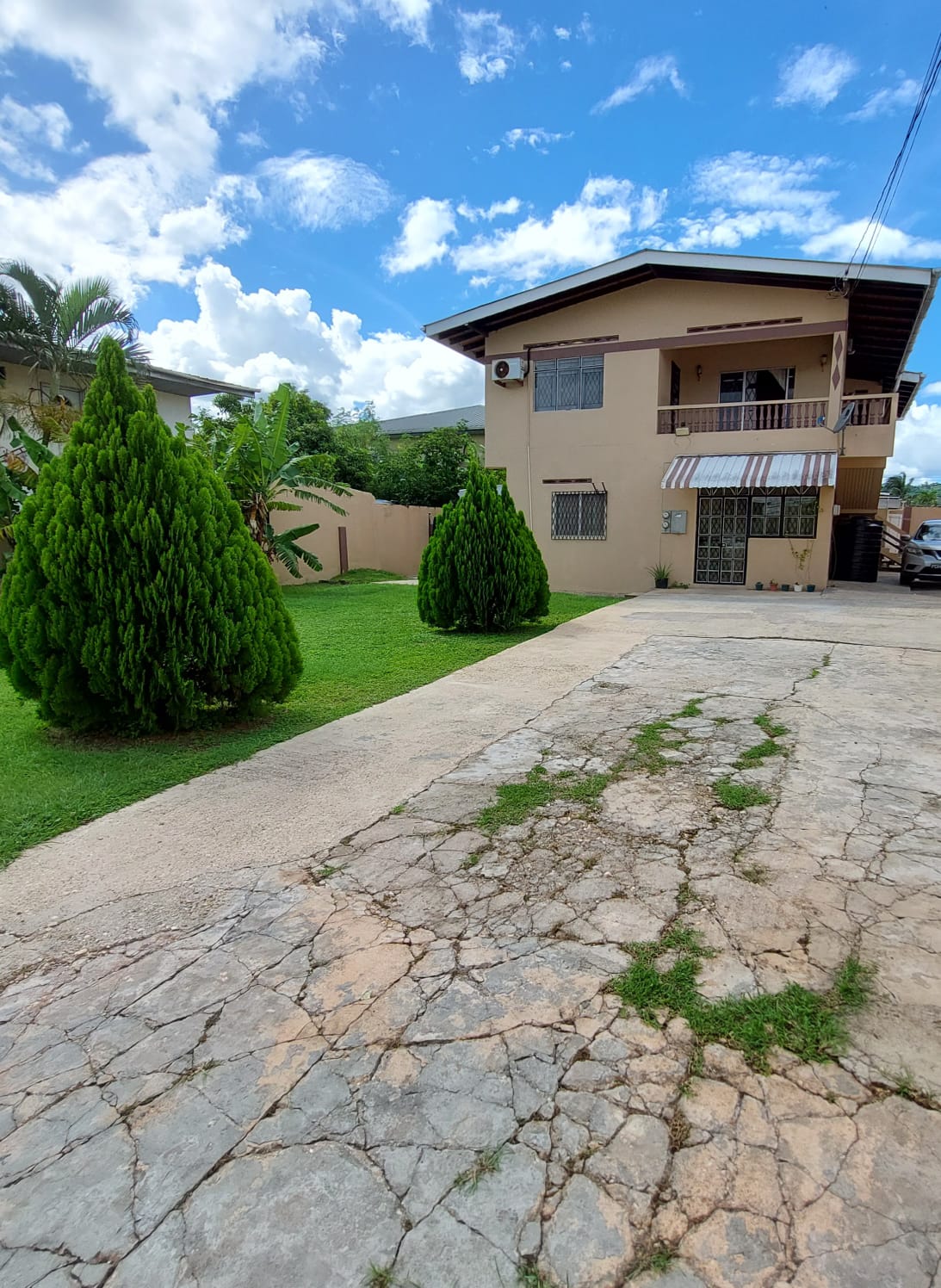 BARATARIA - UPSTAIRS - 3 BEDRO..