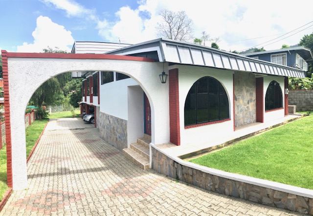 4 bed house  + annex  for sale