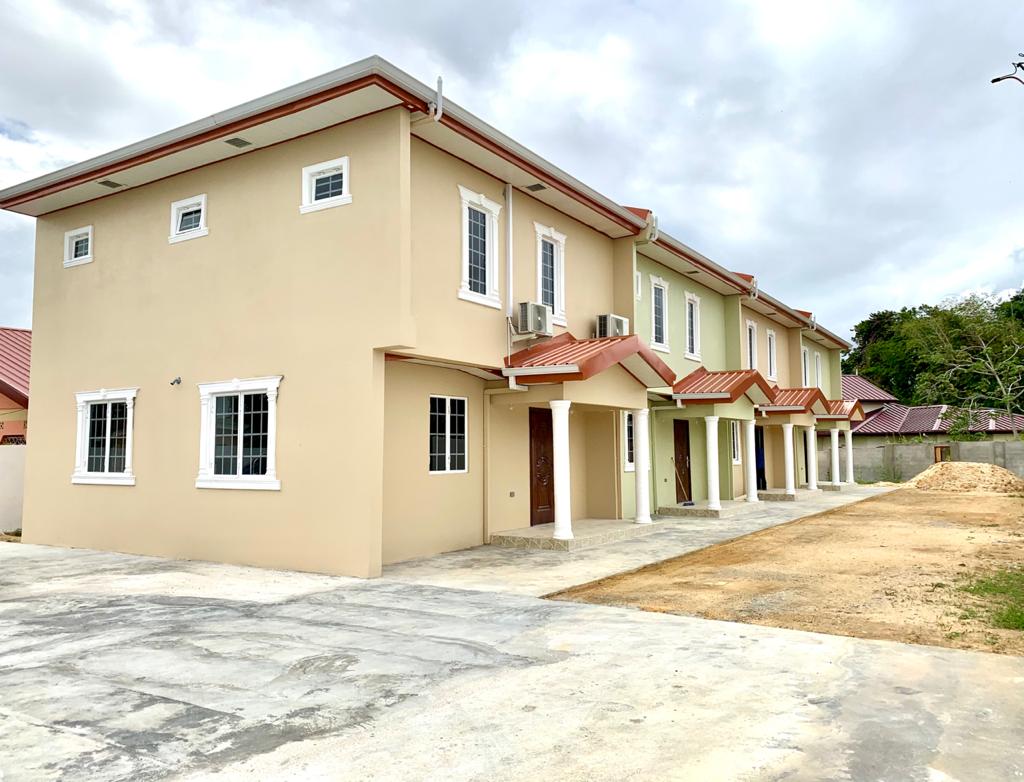 BRAND NEW,THREE BEDROOM TOWNHO..