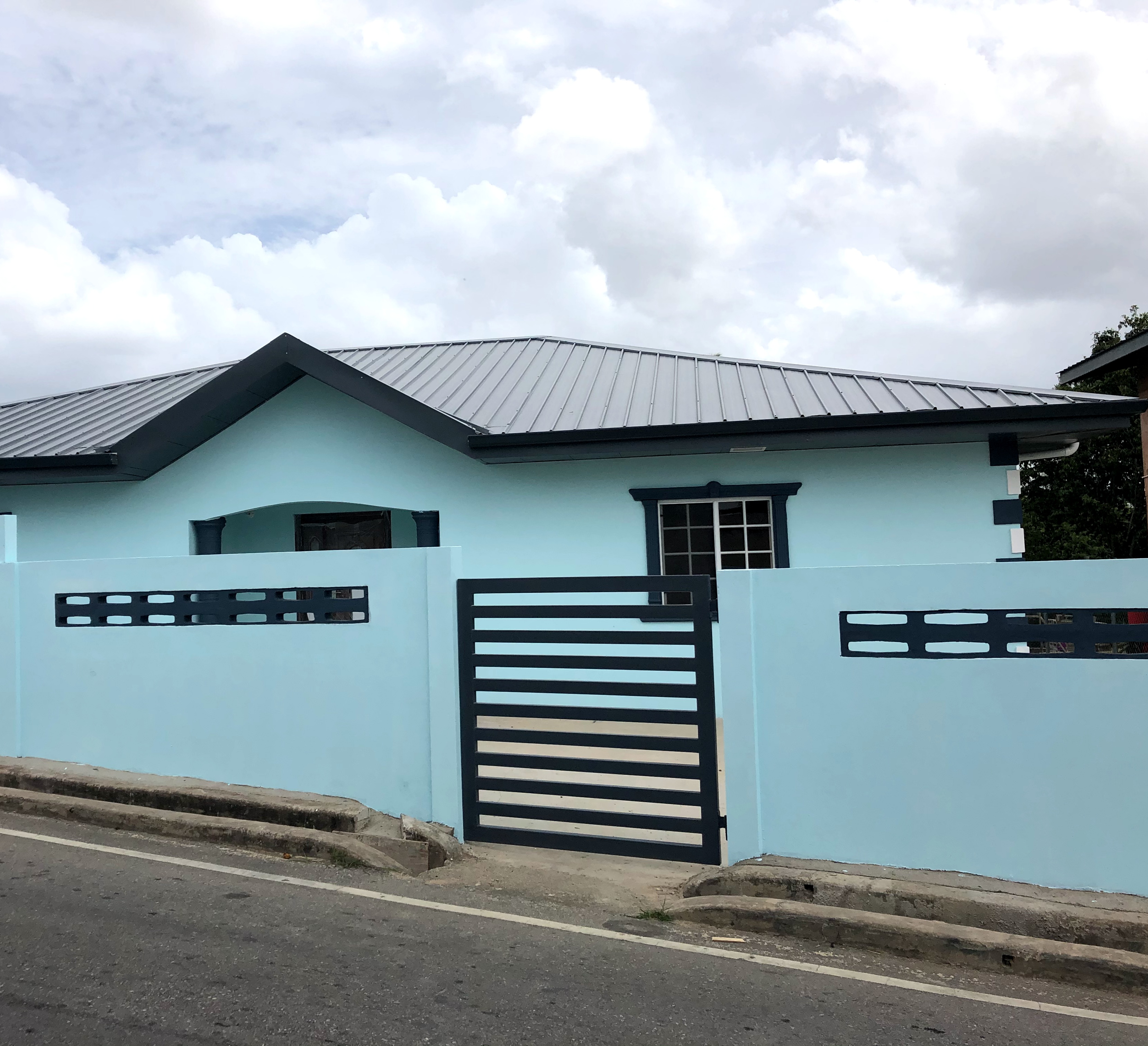 HOUSE FOR SALE! Gasparillo