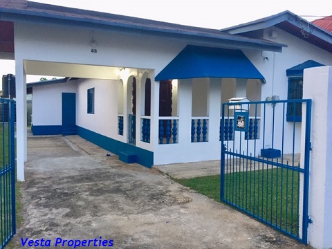 3 Bedroom House - Arouca