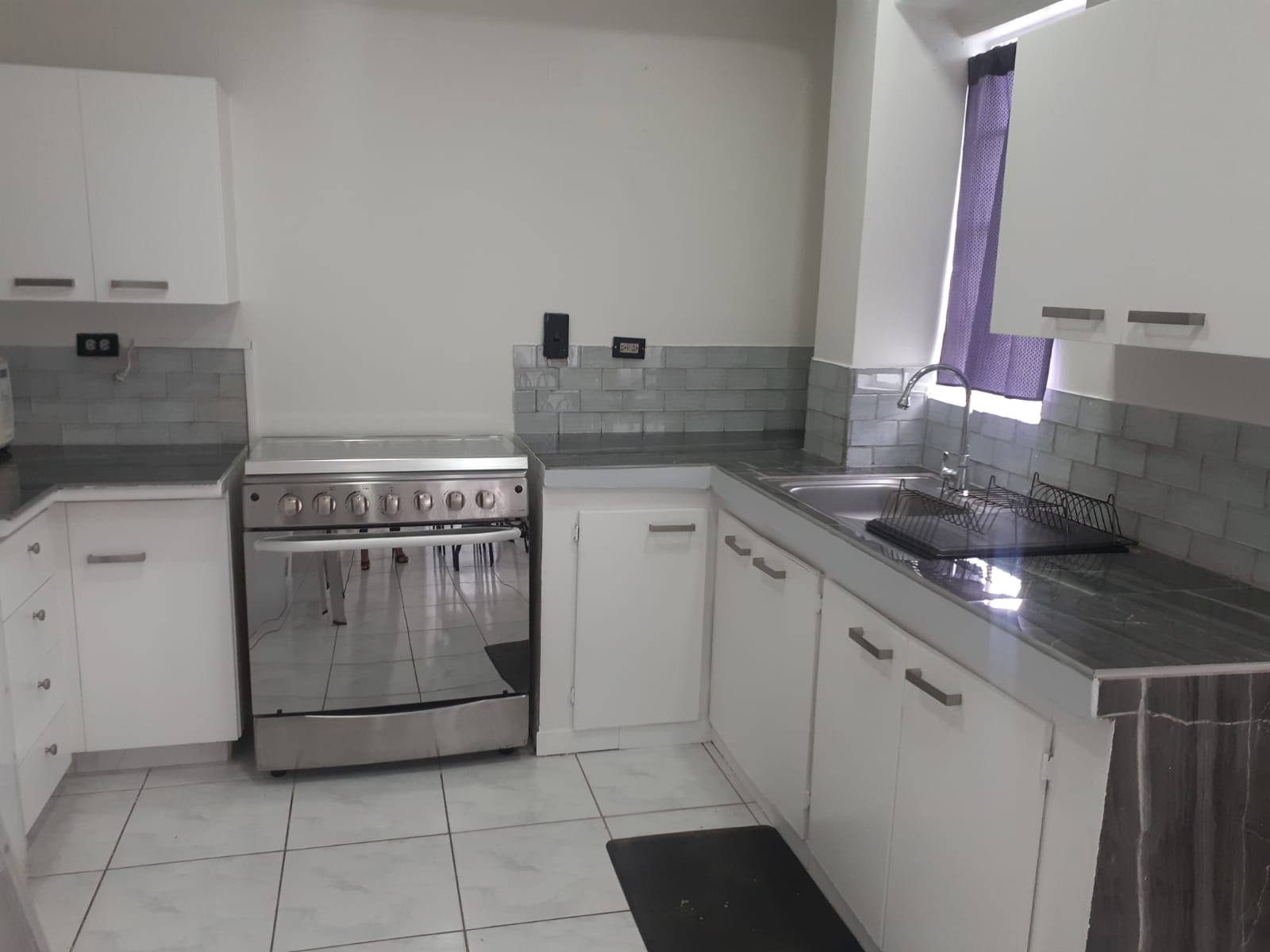 2 Bedroom Apartment - Savannah..