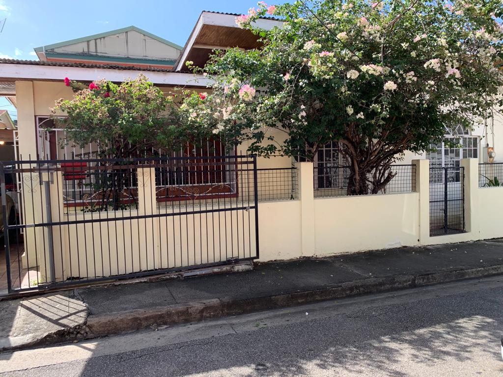 DE CASTRO LANE BELMONT