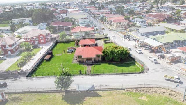 Historic Charm meets Modern El..