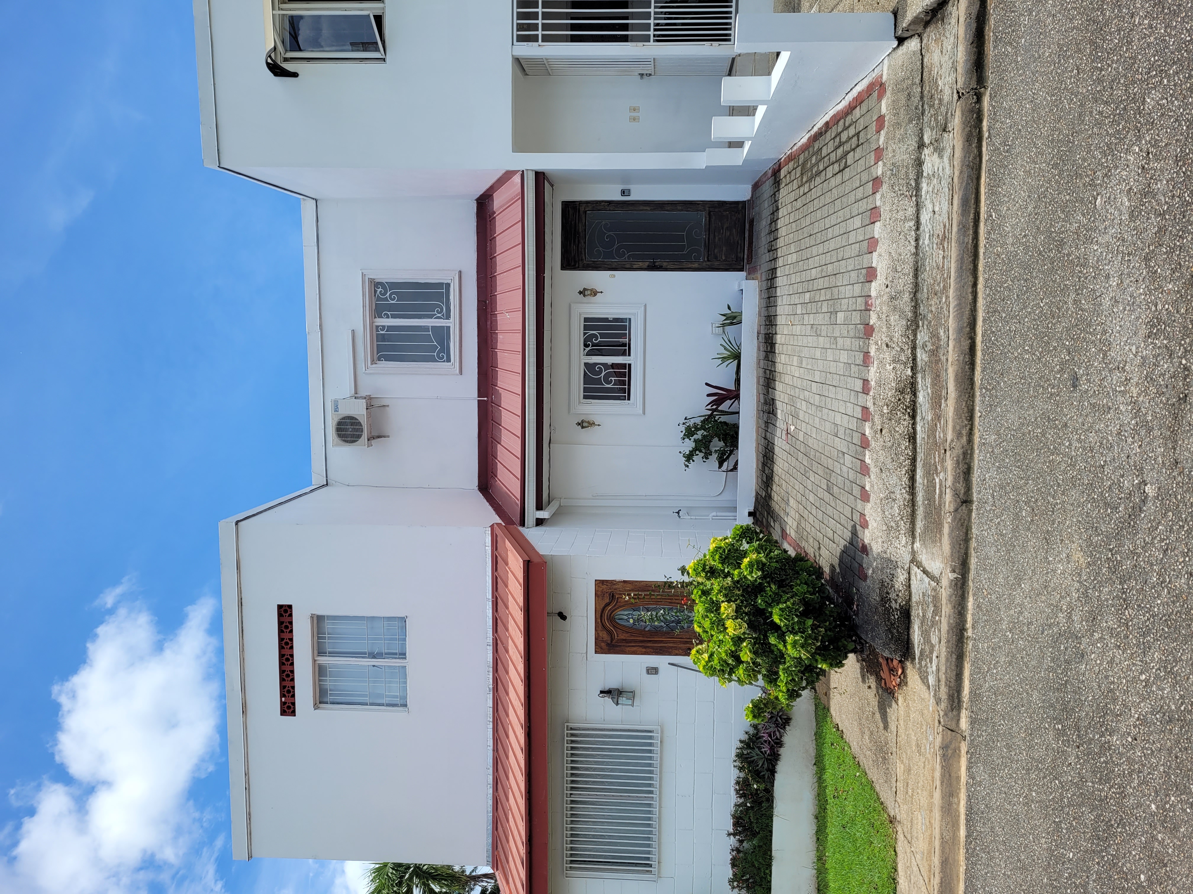 Orange Grove Townhouse