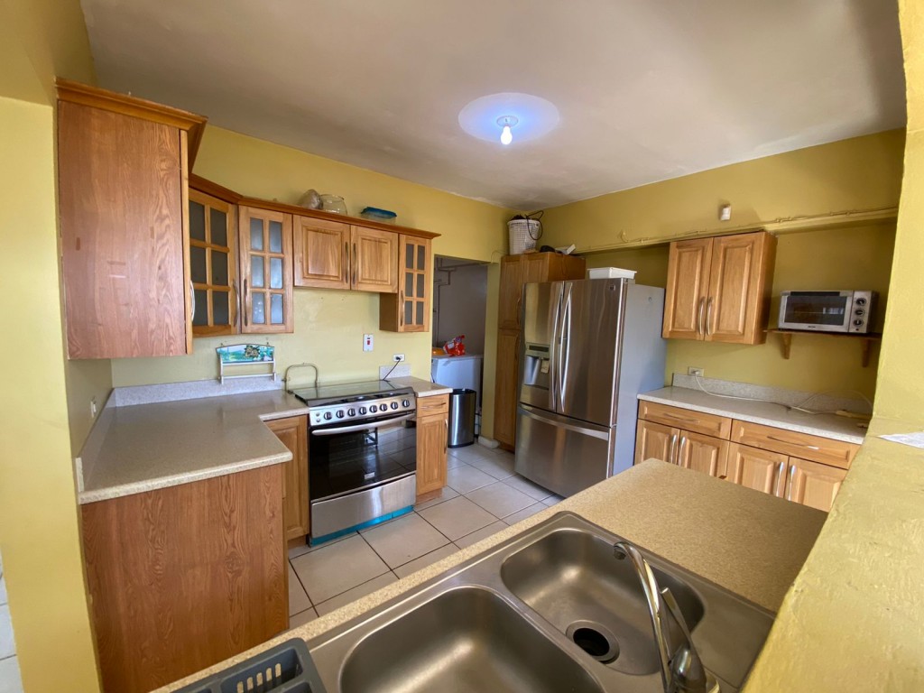 Mt. Hope Villas, Mt. Hope Town..