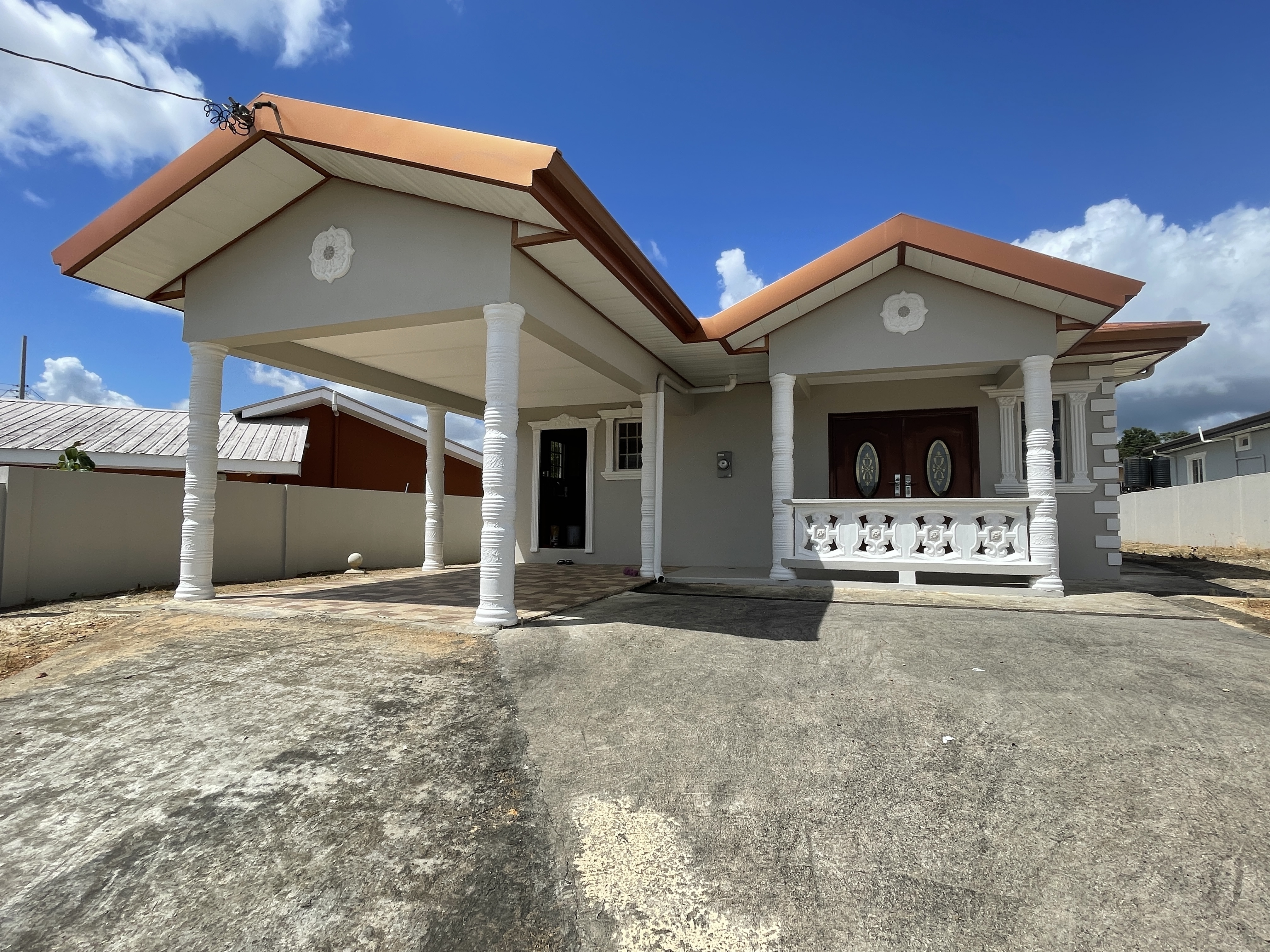 D'ABADIE - BREGON PARK - 3 BED..