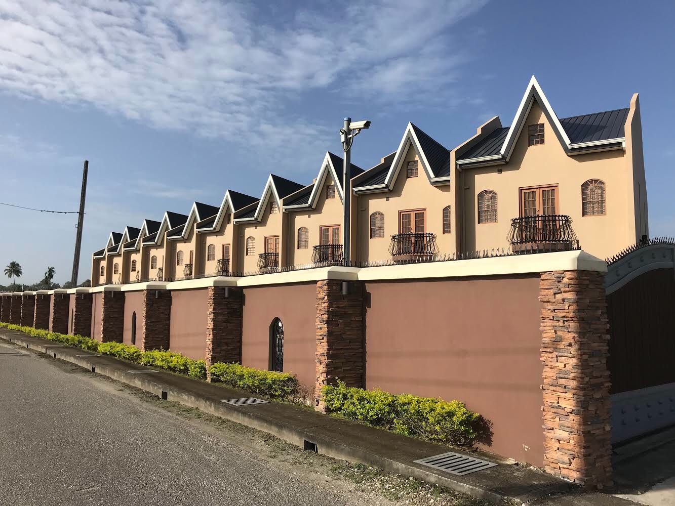 Piarco - Tuscanny Townhouses