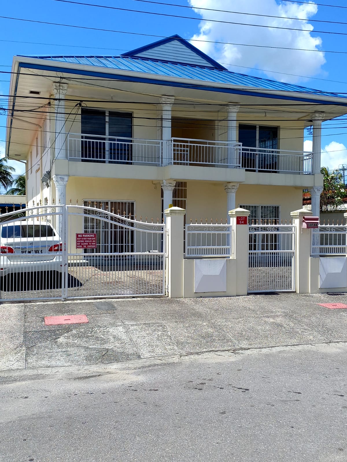 ARIMA APARTMENT BUILDING FOR S..