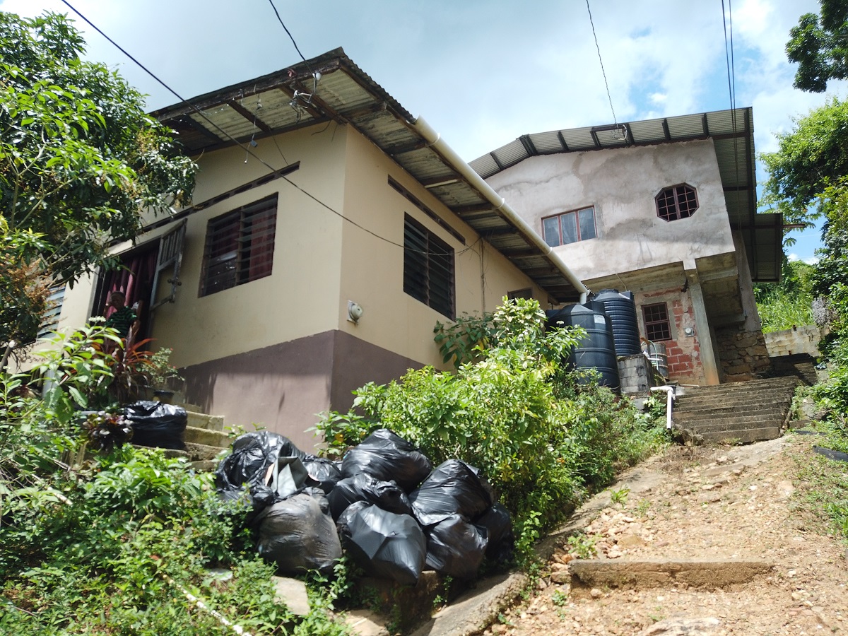 2 HOUSES/ 1 PARCEL OF LAND