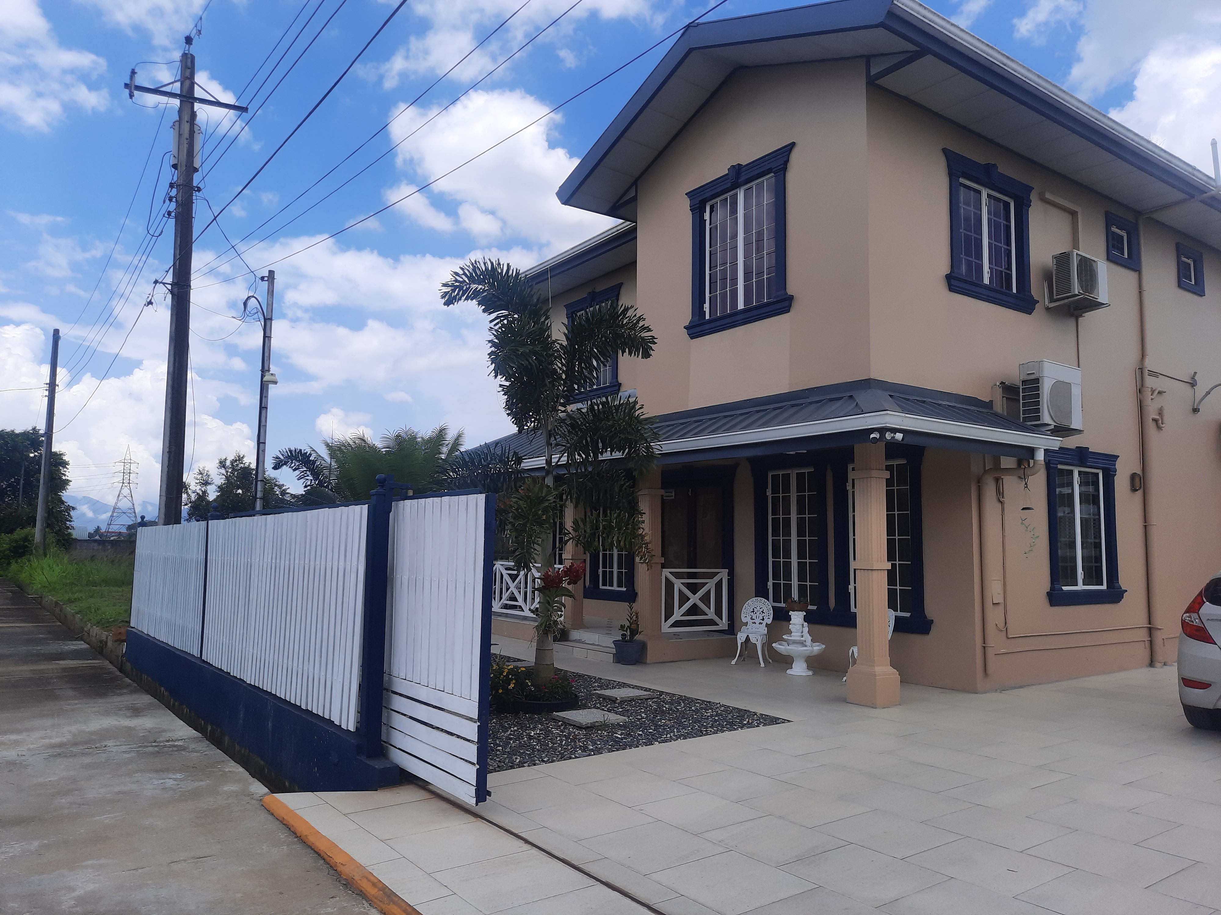 CHARLIEVILLE - 4 BEDROOM HOME