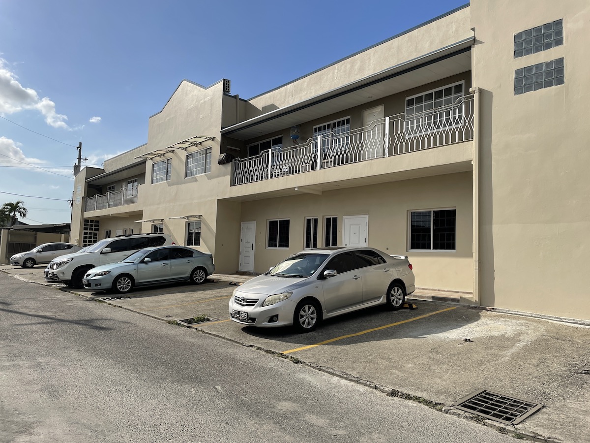 EL SOCORRO SOUTH - 3 BEDROOMS ..