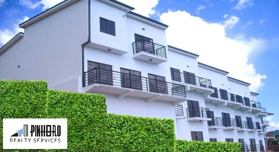 Tri Level Sea View Townhouse