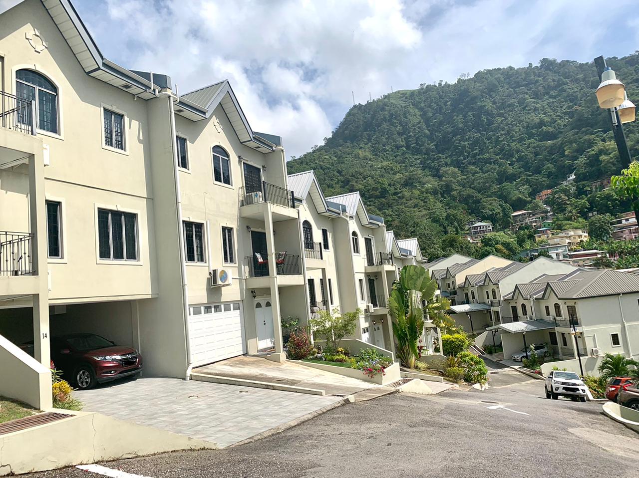 3 BED TOWNHOUSE, HILLCREST MAN..