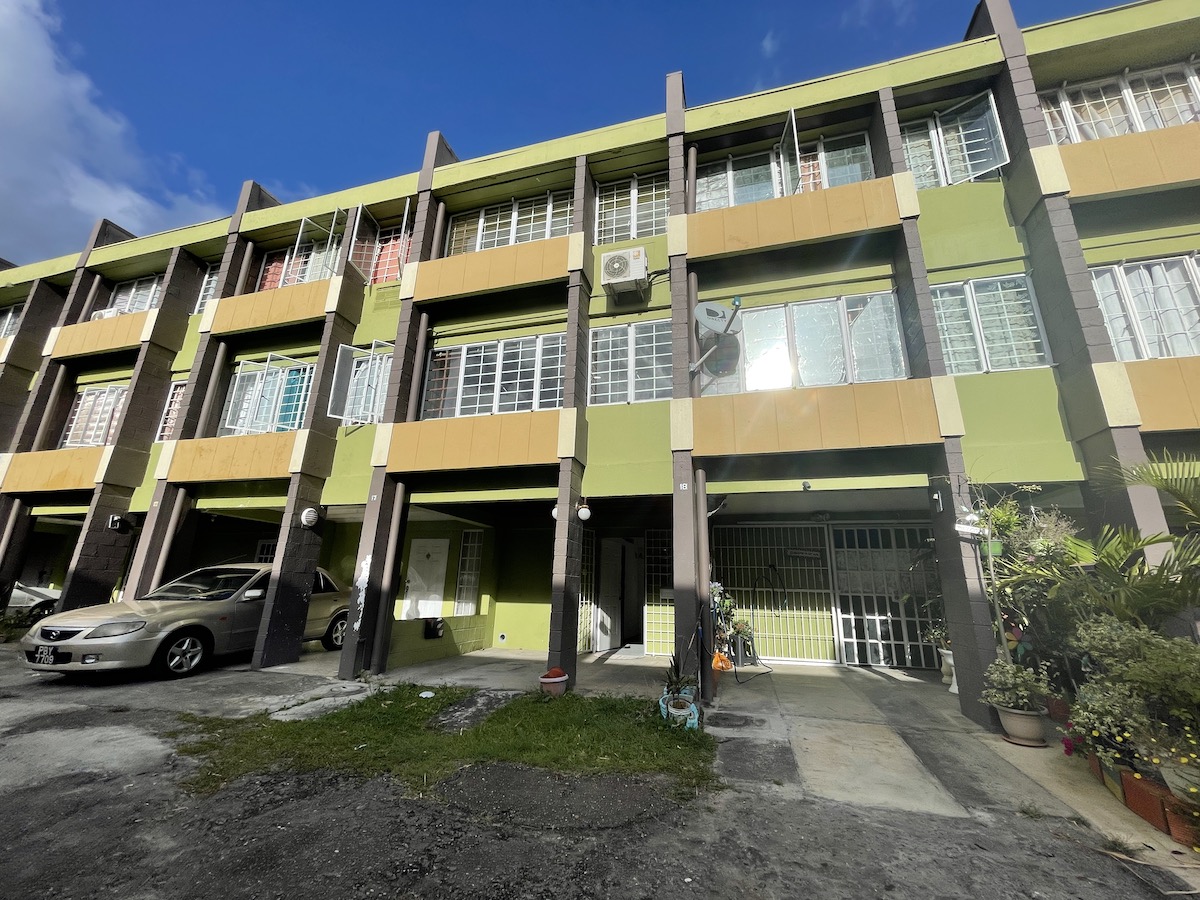 ST. AUGUSTINE TRI LEVEL 3 BED ..