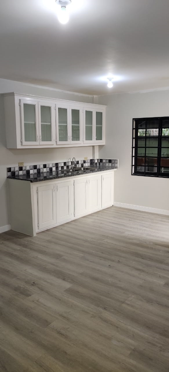 Chandee Lane, D'Abadie