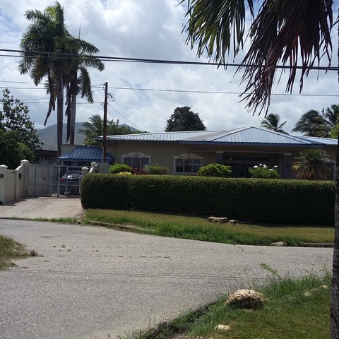 HOUSE FOR SALE - Valsayn North