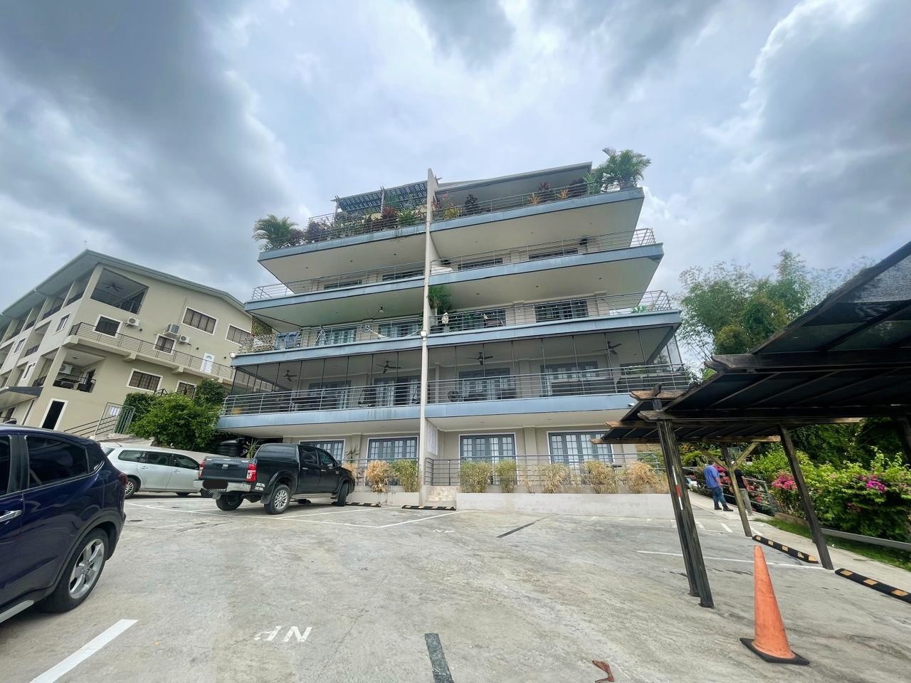 FOR SALE: FORT GEORGE, SKY VIE..